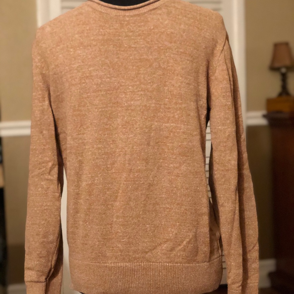 gap sweater